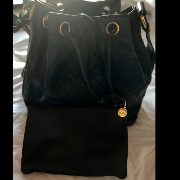 Authentic Chanel Bucket Drawstring Vintage Black Quilted Lambskin Cross Body Bag - Picture 6 of 14